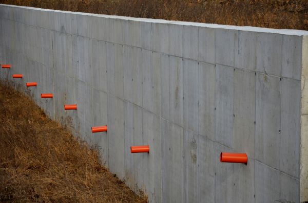 Cost of Retaining Wall Drainage in Loveland